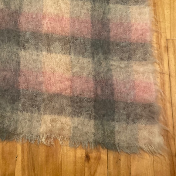 Vintage Hudson’s bay mohair wrap  Scarf - Picture 4 of 10